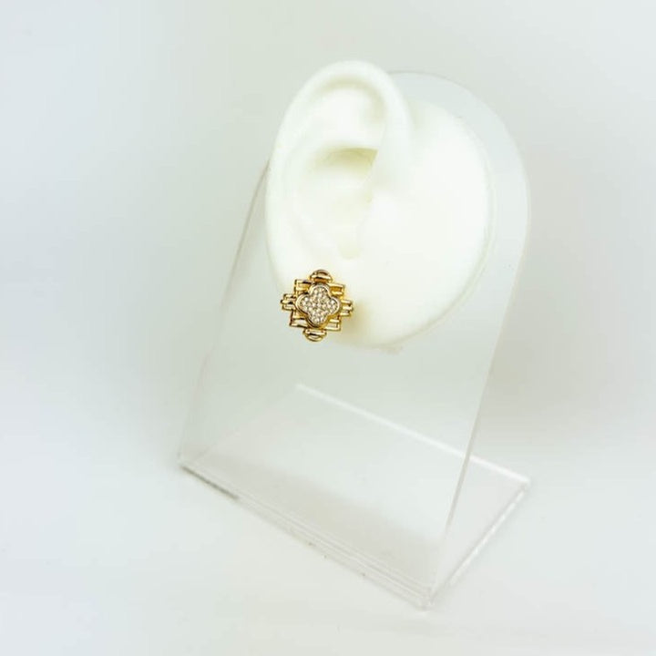 Clover earring with zircon, stylish gold-plated accessory for daily wear