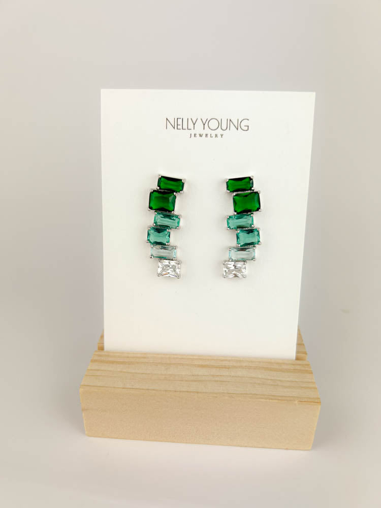 Crystal cuff earring in white rhodium for modern chic look