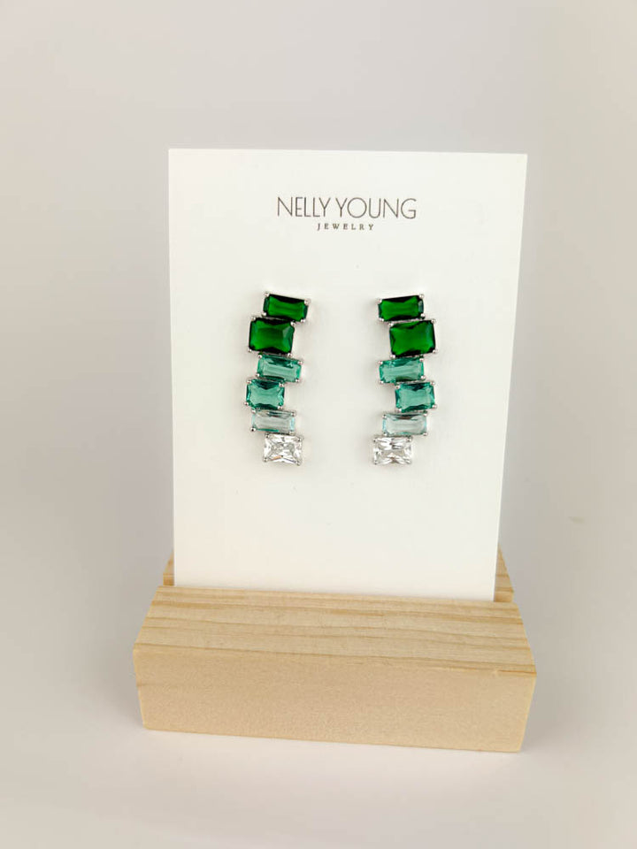 Crystal cuff earring in white rhodium for modern chic look