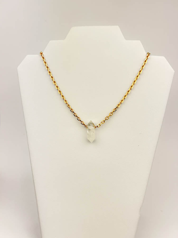 Elegant crystal necklace with gold-plated pendant, versatile for women’s fashion