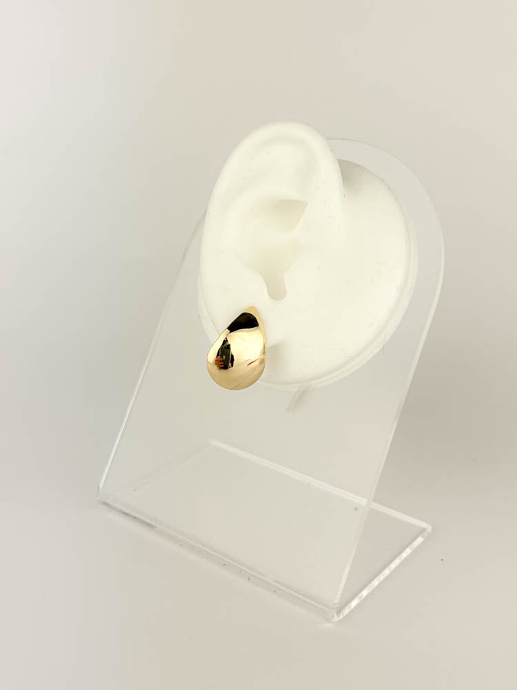 18K gold curved drop earrings with rhodium plated finish for timeless evening style