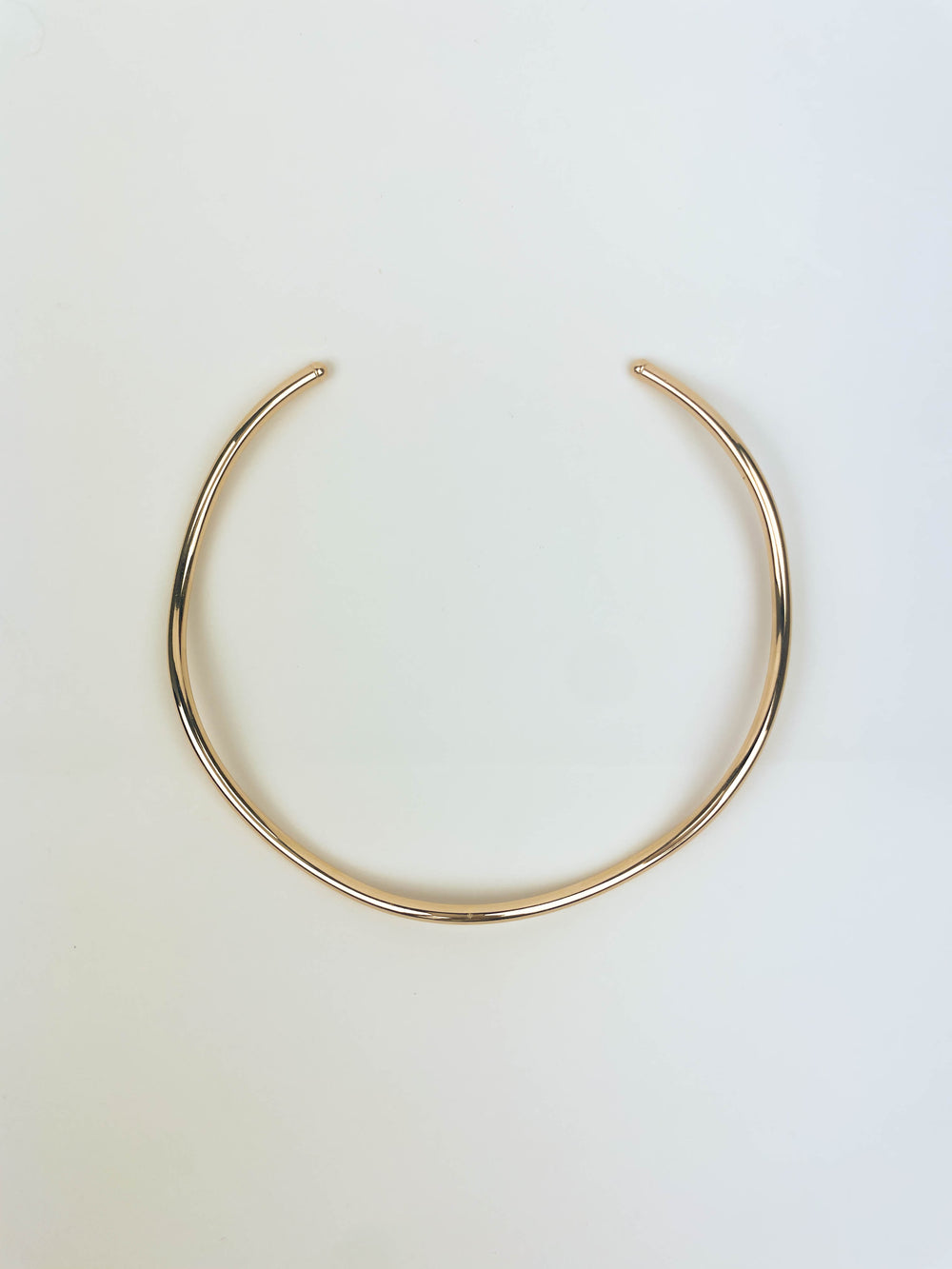 Gold plated wave choker necklace with adjustable fit for layering