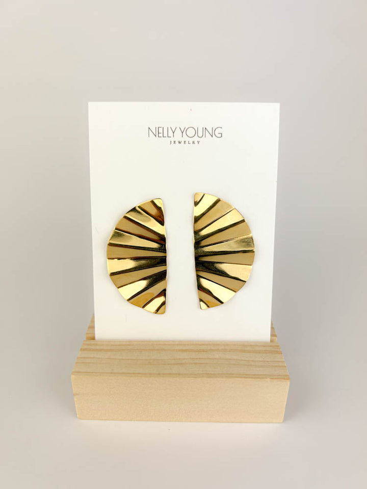 Half Moon Earring 18k gold-plated minimalist design for effortless everyday wear
