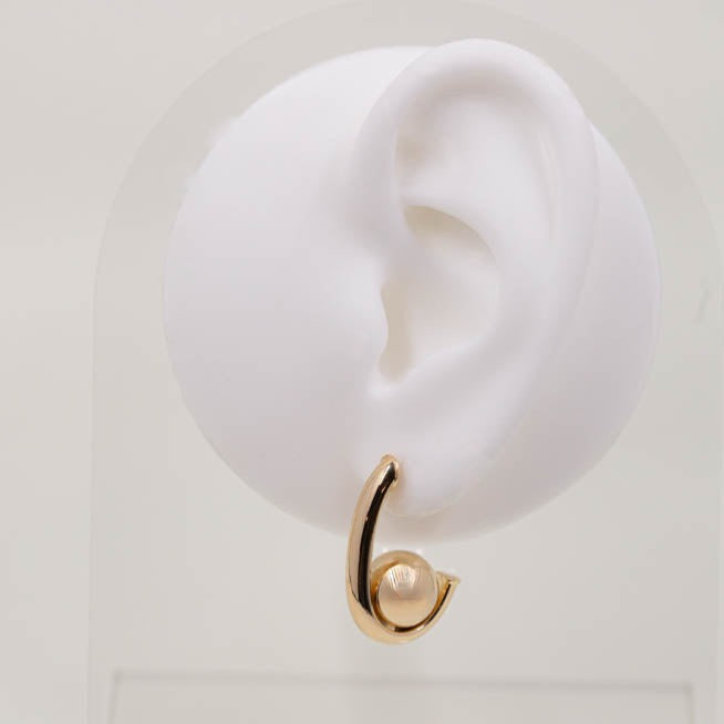 J Gold Sphere Earring lightweight 18K gold, perfect gift for fashion lovers