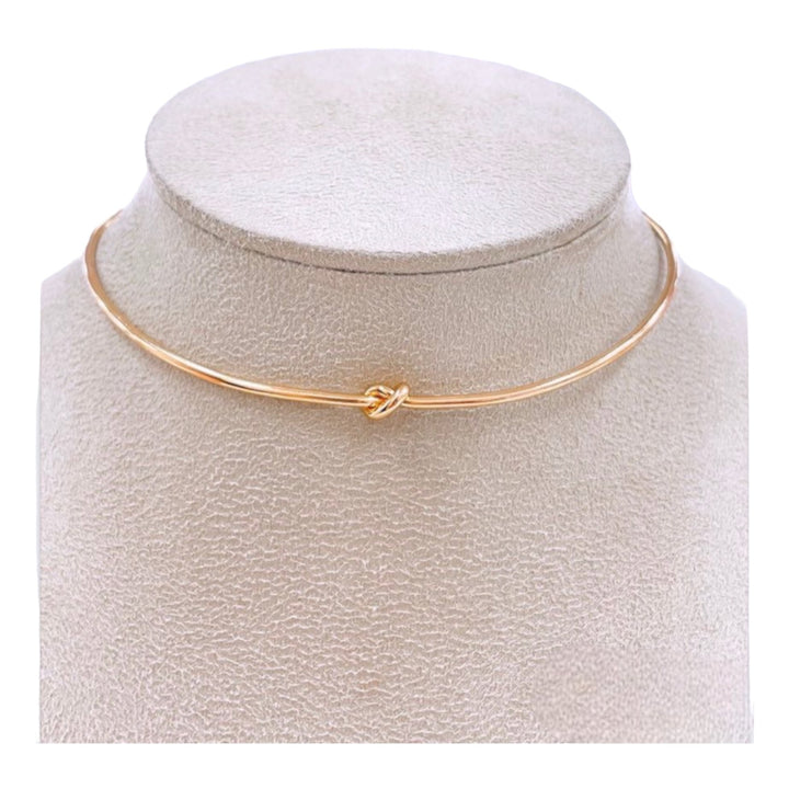 Knot Choker Necklace 18k gold-plated minimalist design for everyday elegance