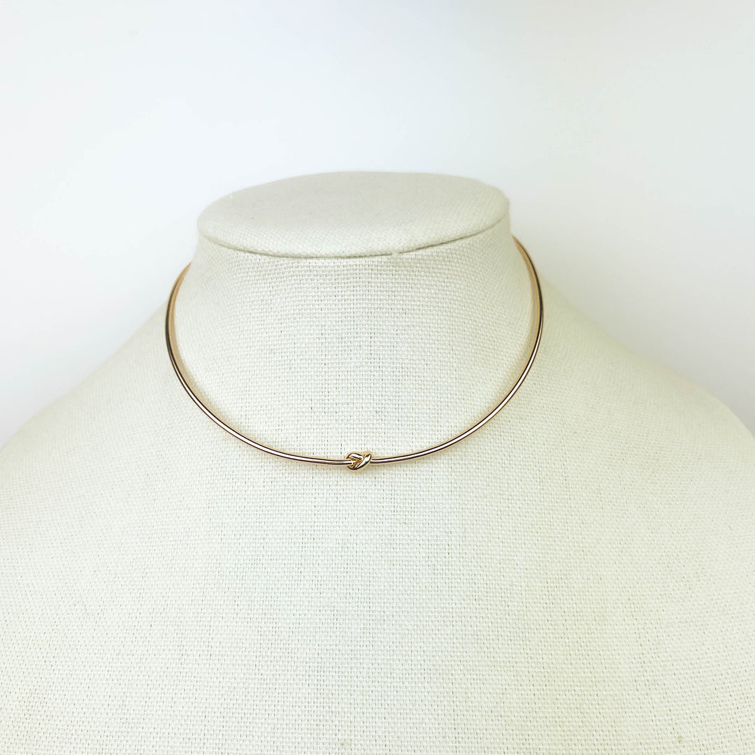 Knot Choker Necklace lightweight gold-plated jewelry ideal for special occasions and daily wear