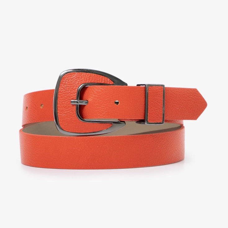 Orange leather belt with Zamak buckle for fashion-conscious teens and busy moms