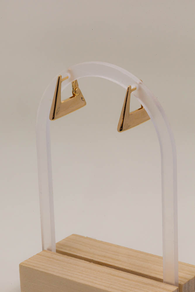 Triangle hoop earrings 18k gold-plated with sleek hook design on wooden display