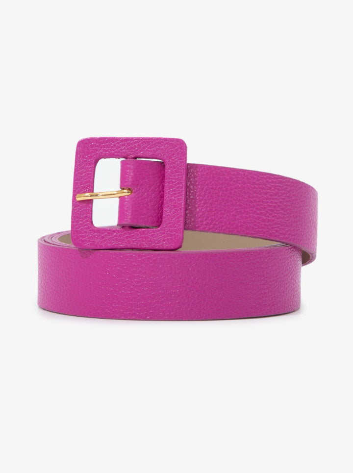 Square Buckle Leather Belt with unisex modern style for day-to-night outfits