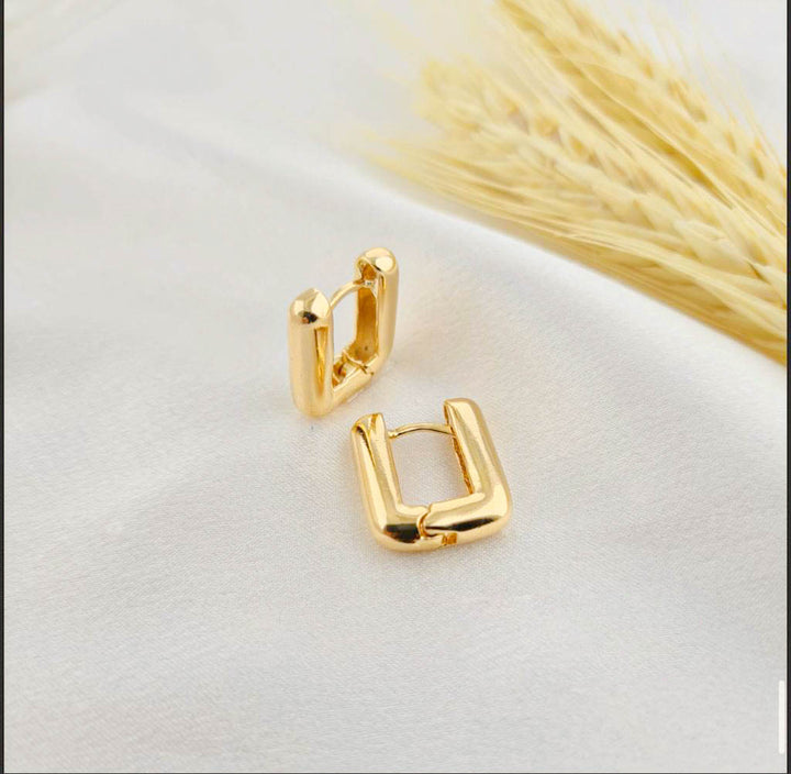 Square hoop earrings lightweight gold design perfect for gifting and daily wear