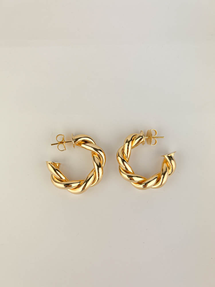 Twist Hoop Earring 18K gold-plated statement jewelry for women’s everyday style