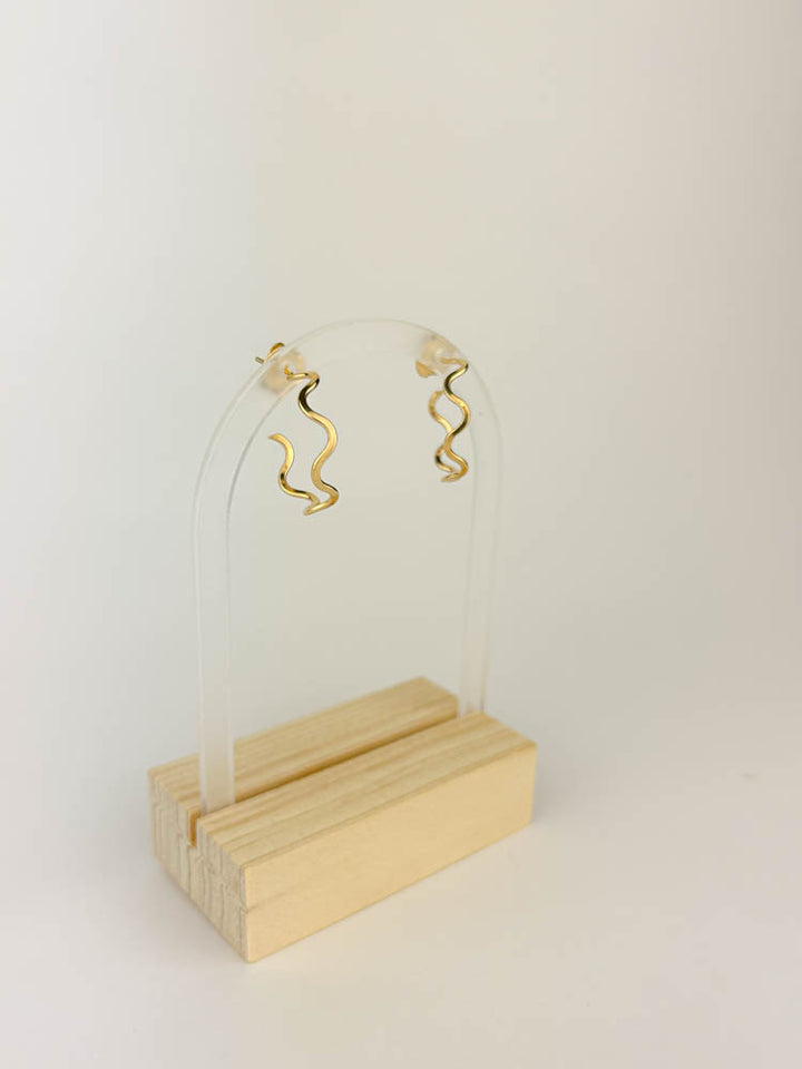 Wave Hoop Earring 18k gold-plated statement jewelry for birthdays and anniversaries
