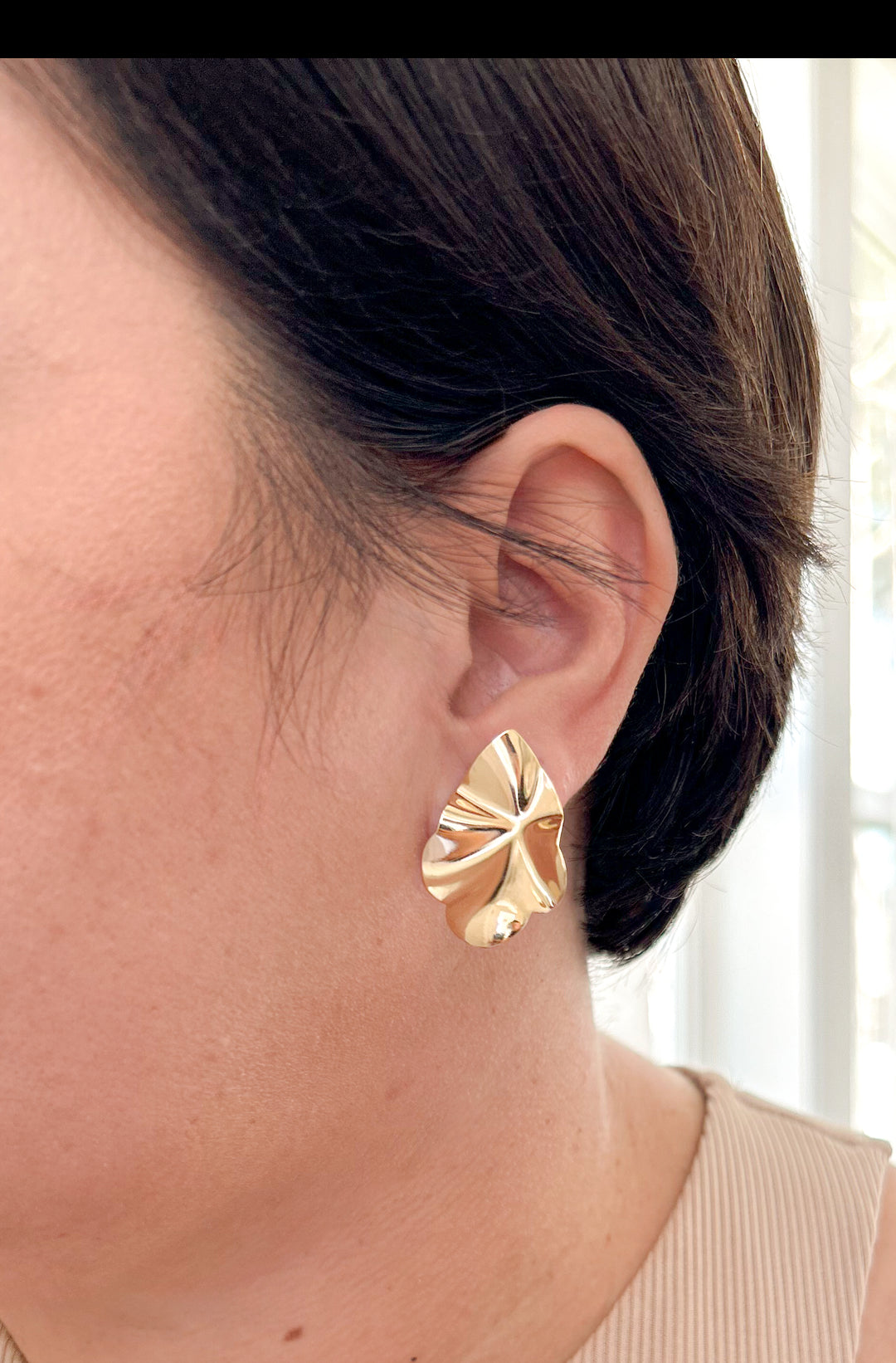 Wave Leaf Earring 18k gold lightweight jewelry ideal for busy moms and teens